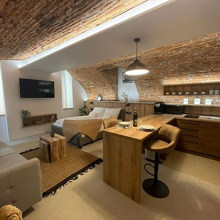 Understreet Studio With Private Parking كَشّا المظهر الخارجي الصورة